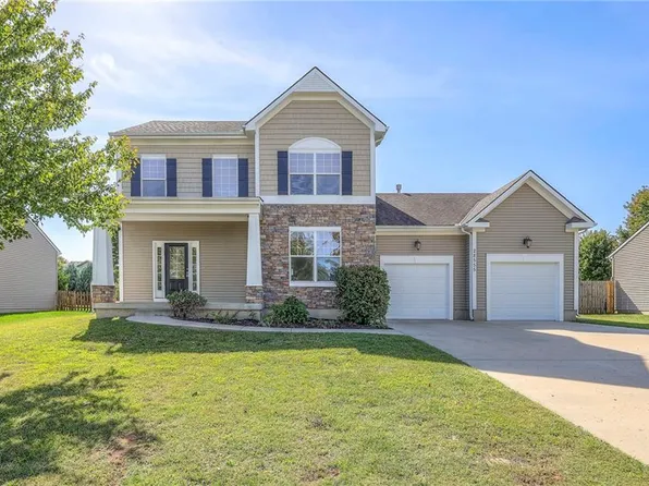 28555 W 159th Ter, Gardner, KS 66030