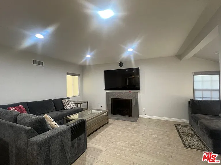 5059 Catalon Ave — Photo 12