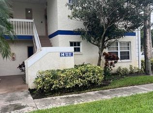 1512 SE Royal Green Cir #101, Port Saint Lucie, FL 34952