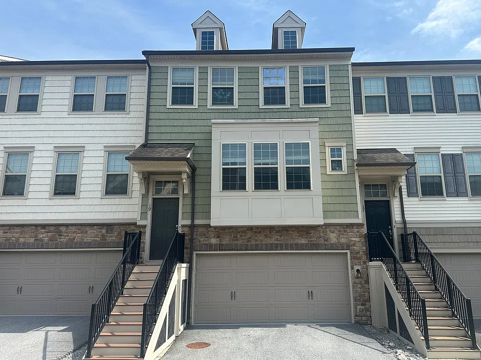 19 Addison Ln