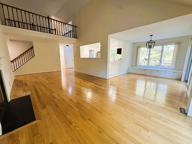 4507 Highland Green Ct — Photo 9