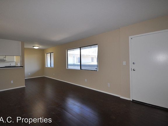 5th image of 14033 Bessemer St #16947046