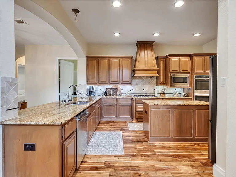 5227 Preserve Park Dr — Photo 8