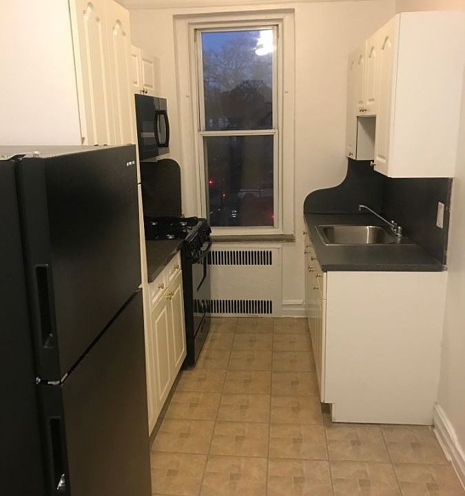1st image of 2828 Kings Hwy #2