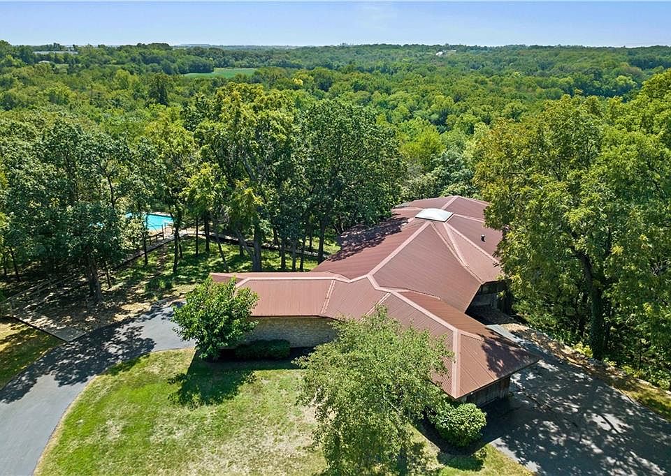 1017 S Cedar Hills Dr, Olathe, KS 66061 MLS 2443782 Zillow