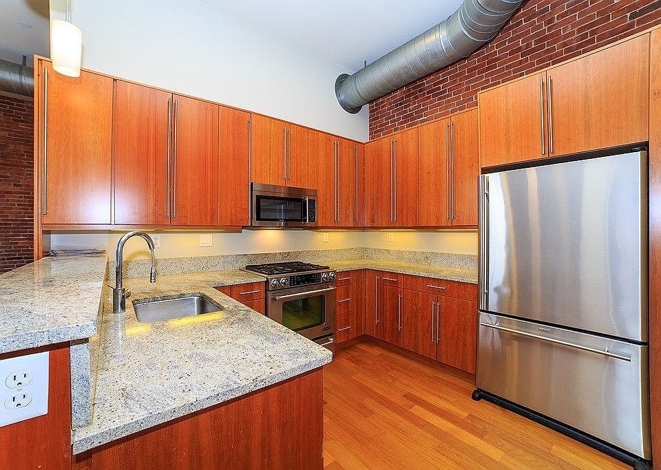 1st image of 125 B St Unit 3A