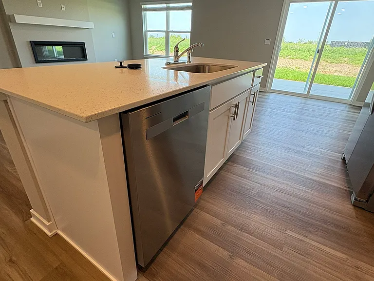 1069 Daisy Ln #1 — Photo 8