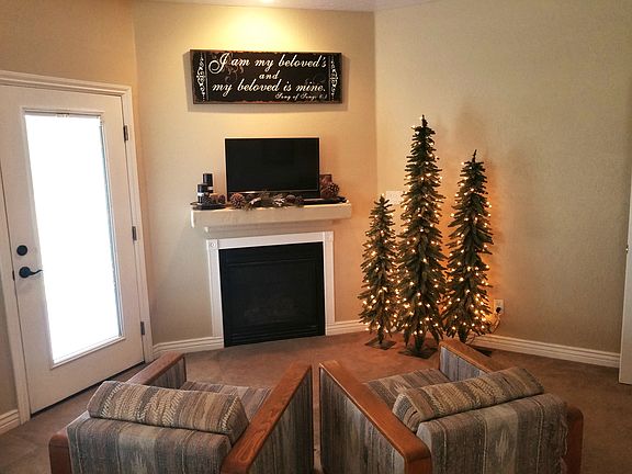 Master suite seating area