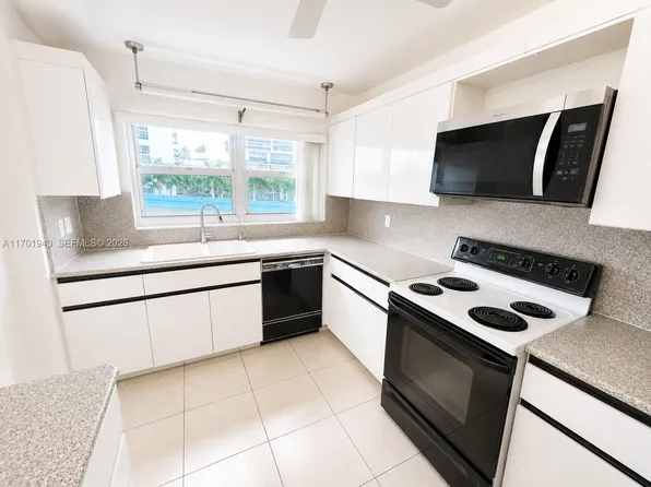 1825 S Ocean Dr APT 401, Hallandale, FL 33009