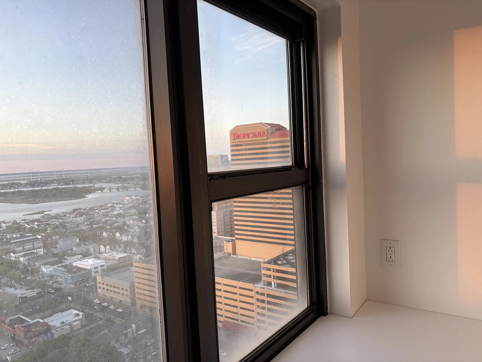 1 bed, 1.5 bath, 1146 sqft, $2,500 — Photo 3