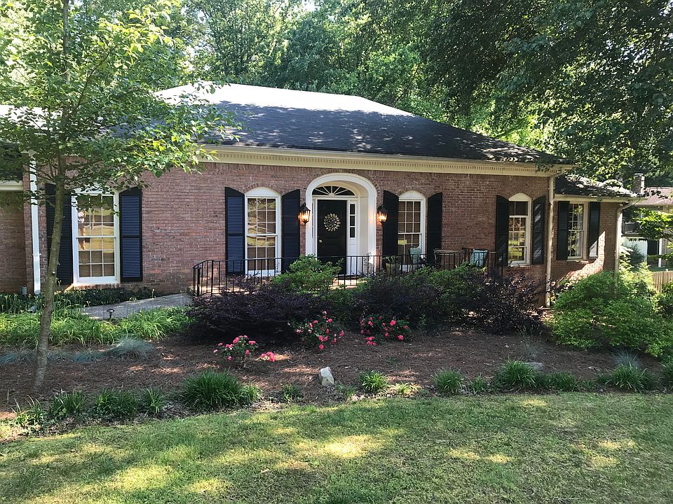 2nd image of 1430 Oakhaven Dr