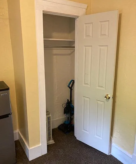 1172 Manchester Rd — Photo 3