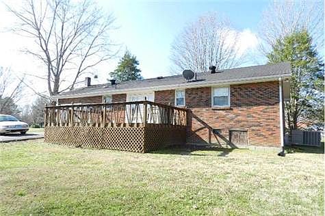 4th image of 240 Poplar Grove Ln