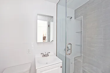 Rented by R New York