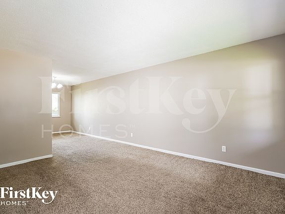 3rd image of 2240 Spoonwood Ln
