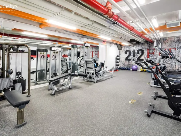 212 Fifth Avenue image 22 of 25