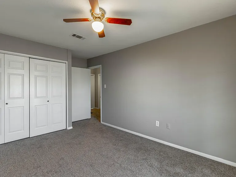 900 Mountain Creek Rd #J131 — Photo 20