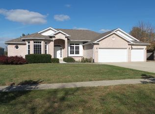 1008 Ridge Rd, Shorewood, IL 60404