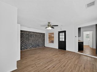 9858 Sageaspen Ln, Houston, TX 77089