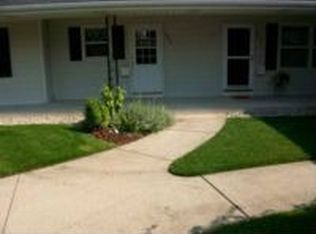 1906 Elizabeth Ln, Jenison, MI 49428