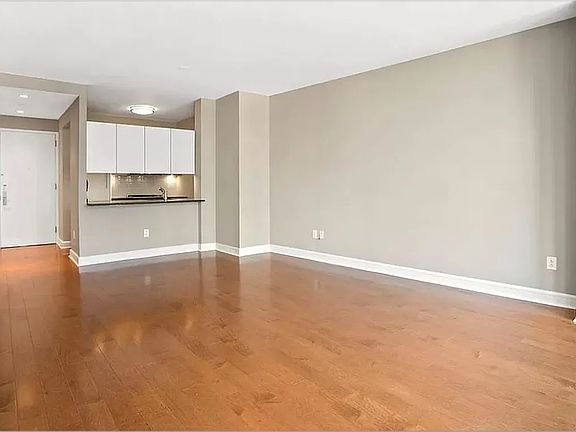 2nd image of 100 Riverside Blvd APT 8B