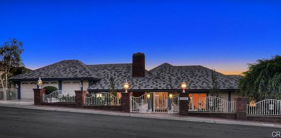 3rd image of 10811 Hideaway Dr