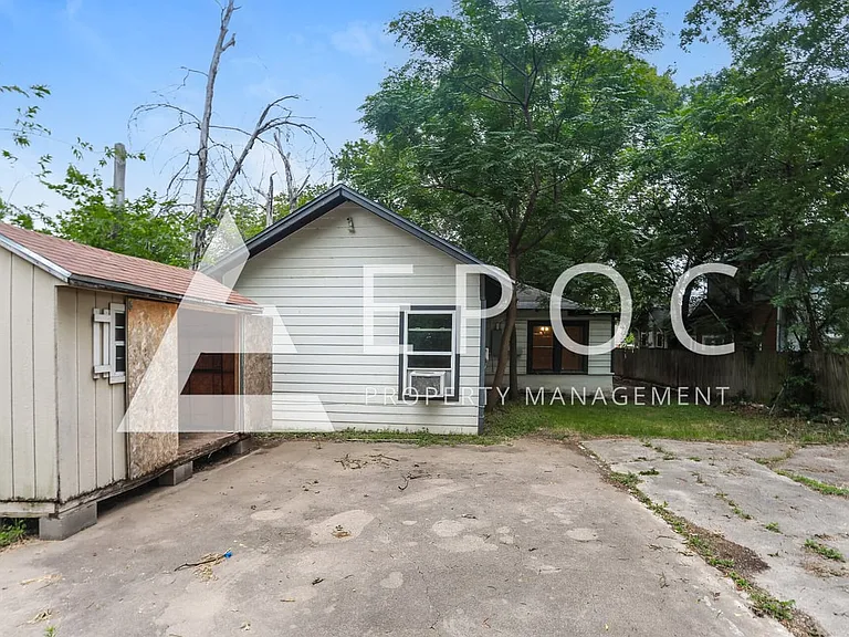 2317 Colonial Ave — Photo 14