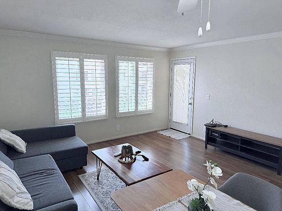 4th image of 8889 Caminito Plaza Centro #7305