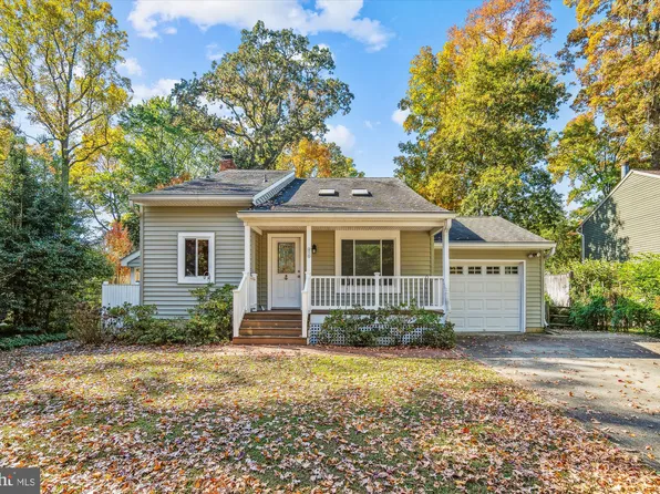 410 Holly Dr, Annapolis, MD 21403