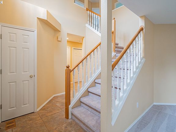 5th image of 5744 SE Preston Ct