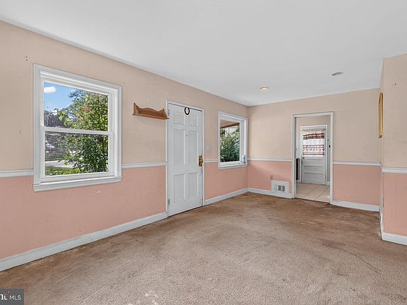 5th image of 2934 Johnson Rd