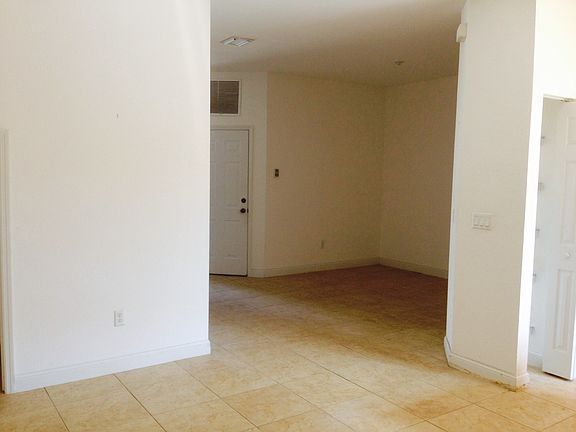3rd image of 418 NE 21st Ave
