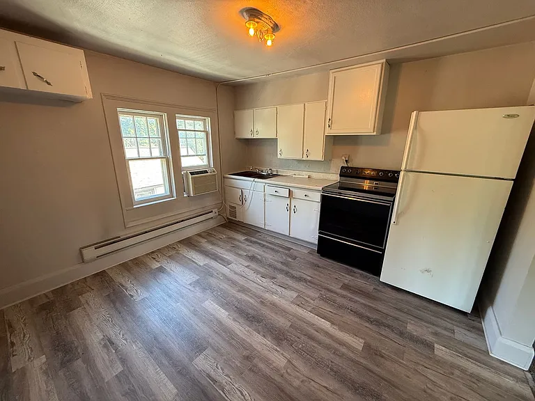 421 South Chestnut Street — Photo 20