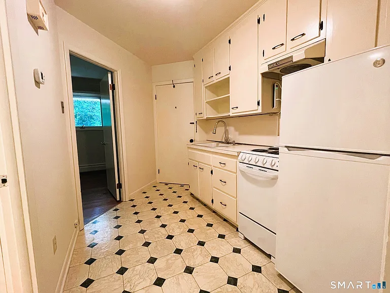 3 Arbor Dr #3 — Photo 10