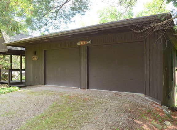 2nd image of 920 Trout Dr
