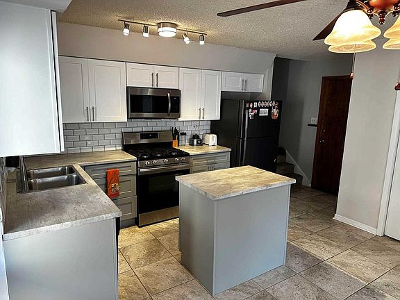5th image of 6245 S Newland Ave APT 2N