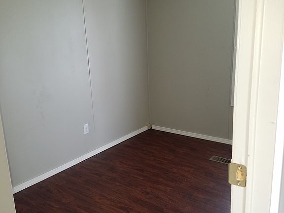 2nd image of 606 W Park Ave Trlr 11