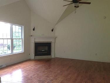 4th image of 133 Hermitage Cir