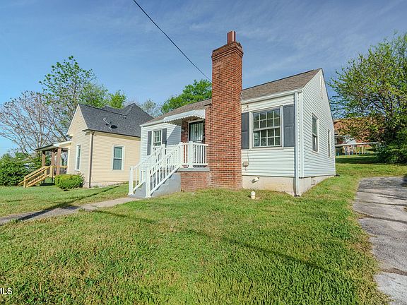 3rd image of 2233 Lawson Ave