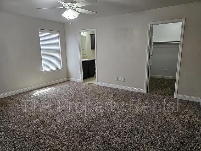 806 E 93rd St — Photo 3