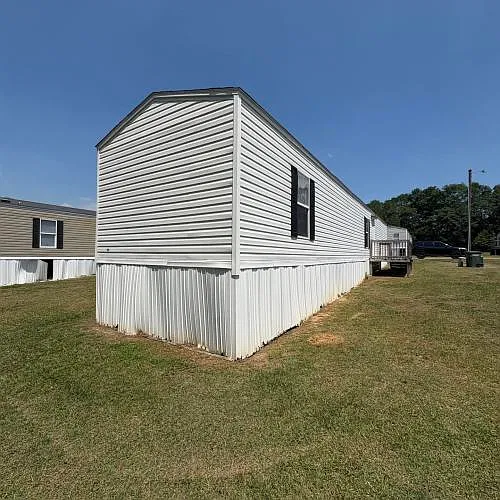 3 bed, 2.0 bath, $1,249 — Photo 4