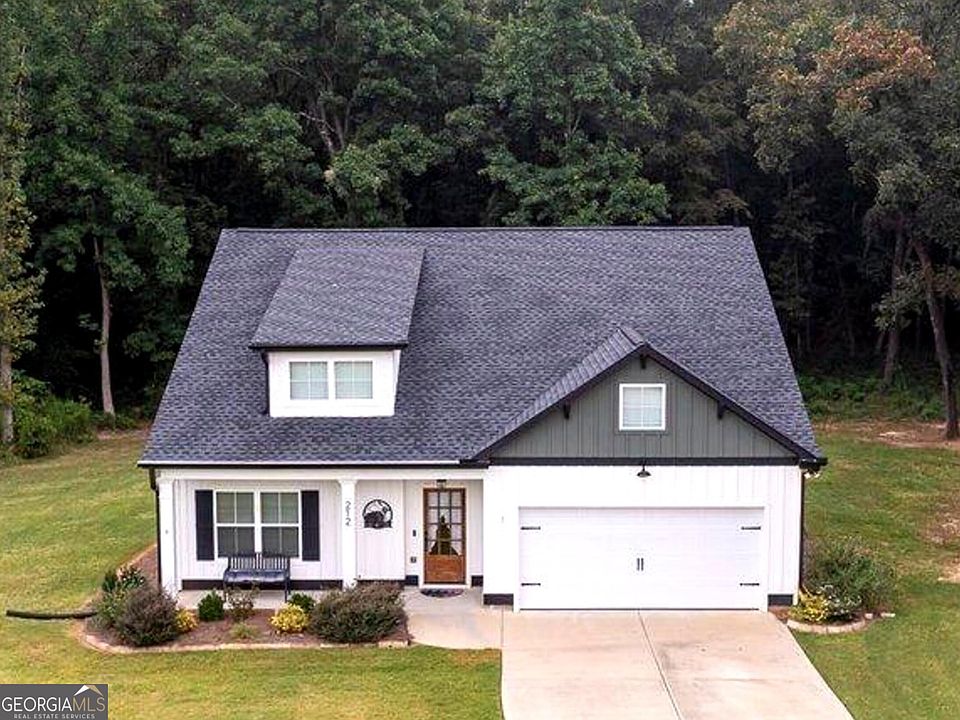 1st image of 212 Live Oak Ln