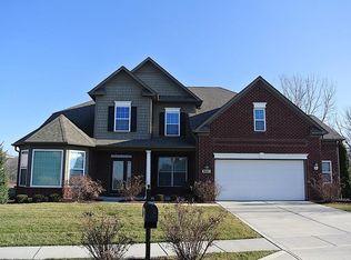 9027 Crystal River Dr, Indianapolis, IN 46240