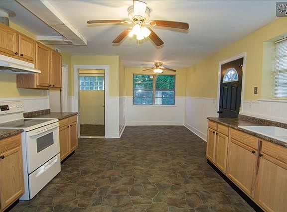 5th image of 7220 Patricia Dr