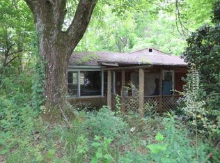 102 Wilson Ave, Franklin, NC 28734