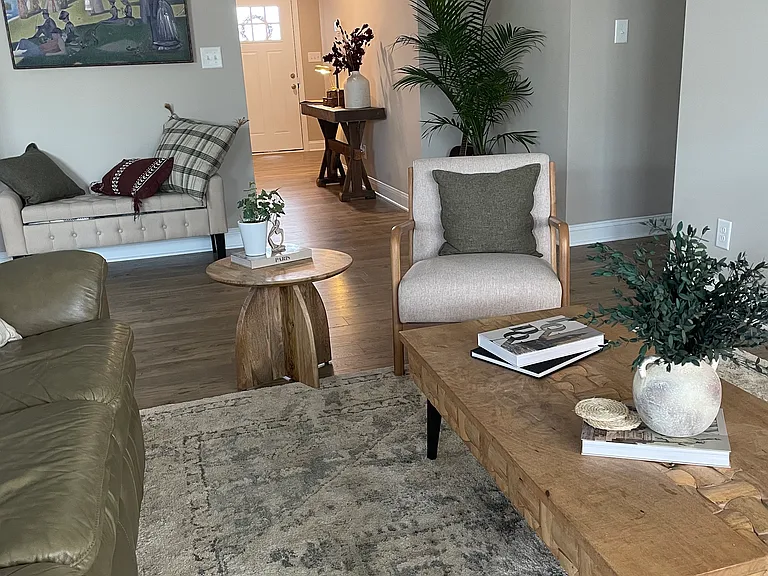 121 Ardell Dr — Photo 9