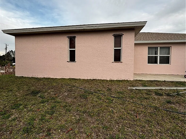 903 Unice Ave N — Photo 4