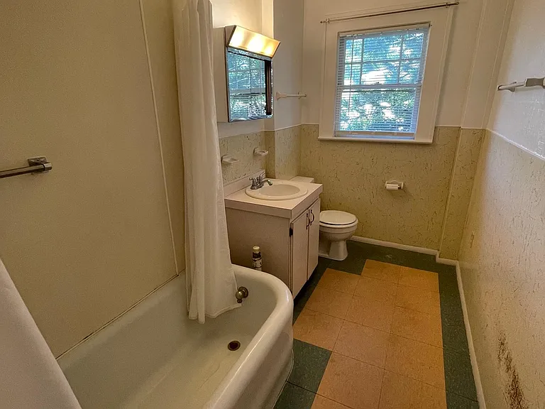125 7th Ave NE #D1 — Photo 7