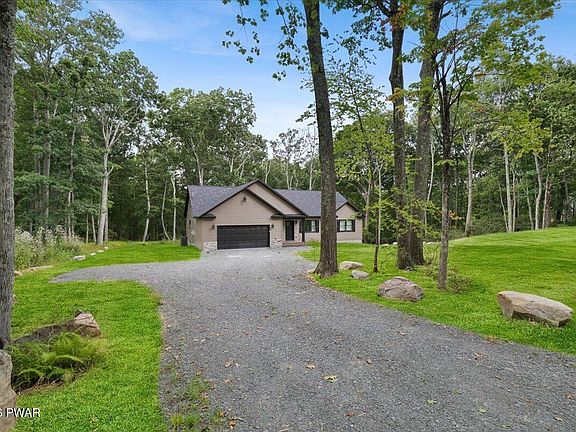 4th image of 265 Oneida Way