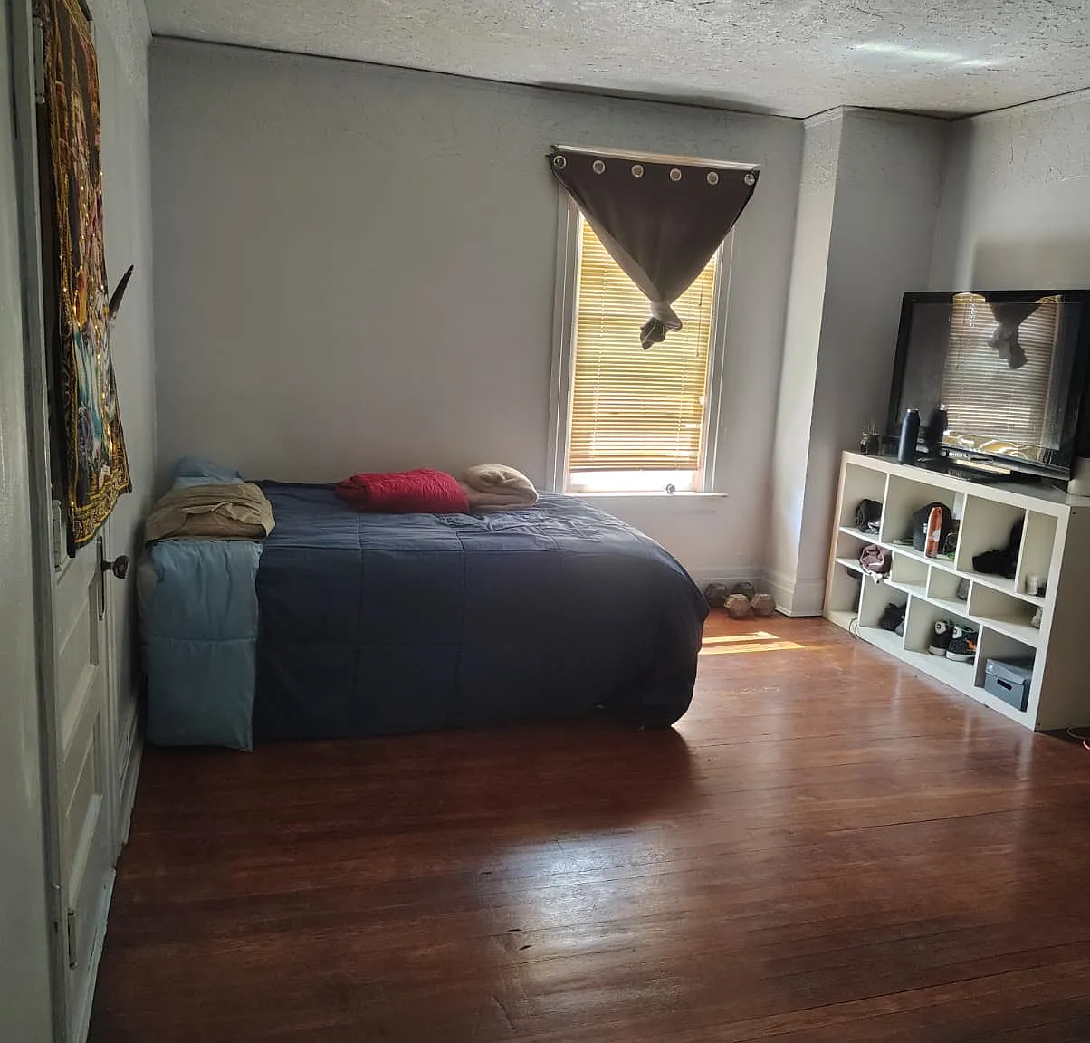 4 bed, 1.5 bath, 1576 sqft, $1,150 — Photo 3